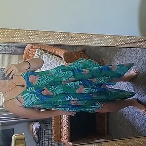 STUNNING TROPICAL PALM ENTRO BEACH DRESS COVER UP